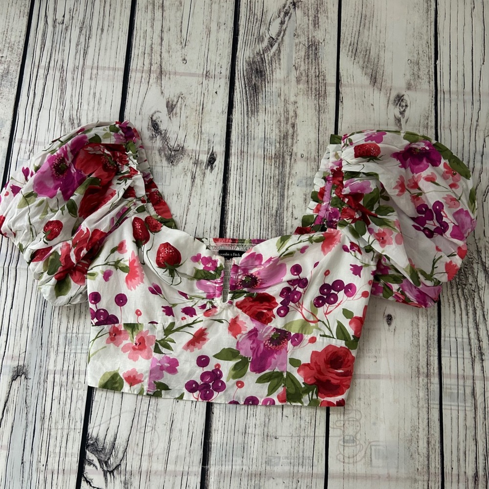 Abercrombie & Fitch Floral Strawberry Puff Sleeve Crop Top M Sweetheart Neckline